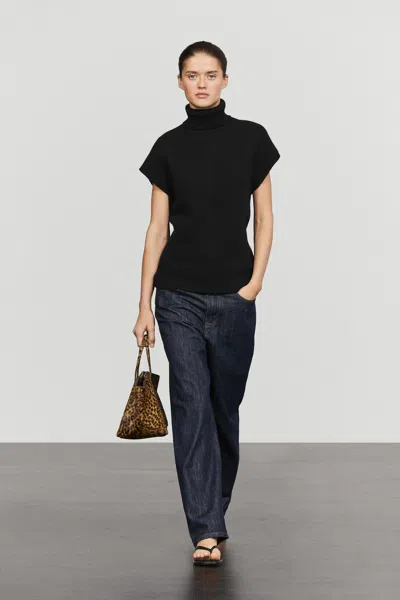 Massimo Dutti In Zwart