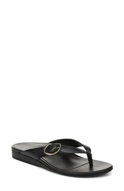 Vionic Grove Toe Post Sandal In Black
