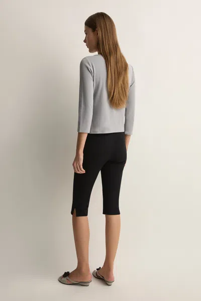 Posse Mina Capri