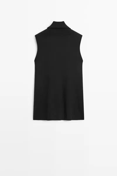Massimo Dutti In Black