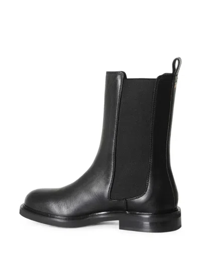 Poeve Elasticated-side Ankle Boots In Black