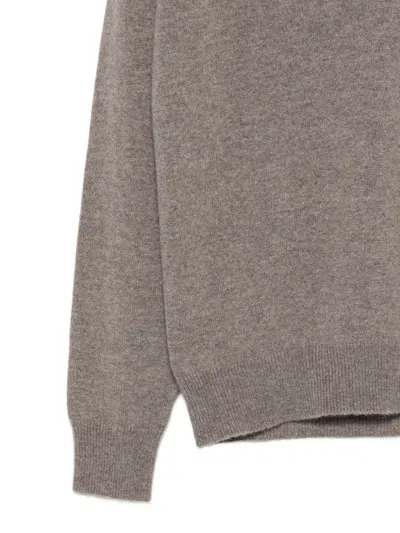 Vanisé V-neck Cashmere Sweater In Brown