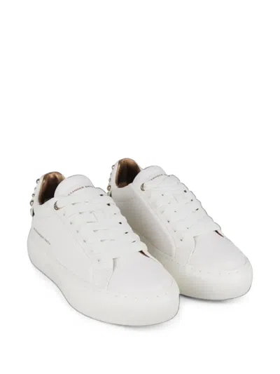 Alexander Smith 소호 스터드 장식 스니커즈 In White