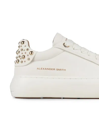 Alexander Smith 소호 스터드 장식 스니커즈 In White