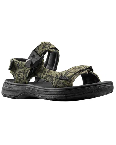 Clarks Cur Sandal In Green