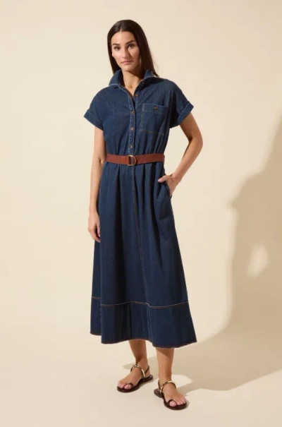 Lyssé Testing In Blue