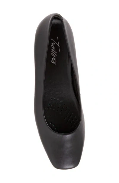 Trotters Honor Flat In Black