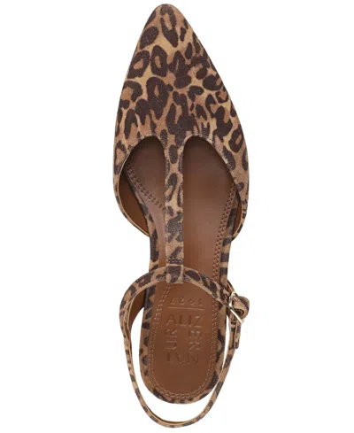 Naturalizer Harlie Flat In Brown