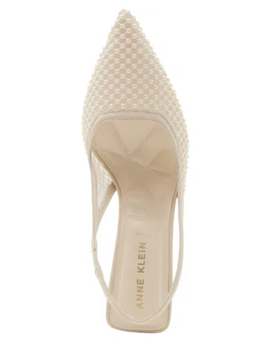 Anne Klein Itzy Pump In Neutral