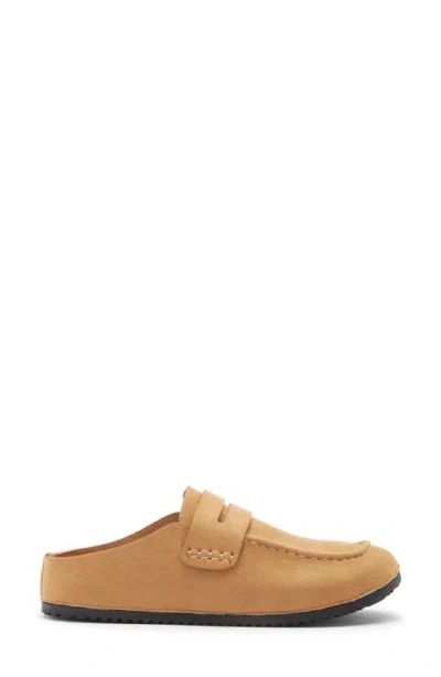 Wild Diva Lounge Matcha Flat Mule In Tan
