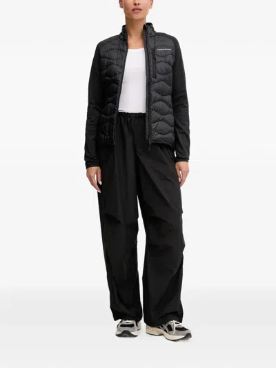 Peak Performance 헬리움 패딩 재킷 In Black