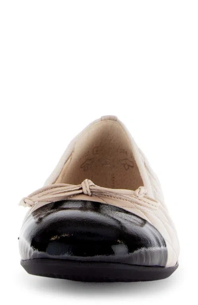 Gabor 62.612 Ballet Flat In Neutral