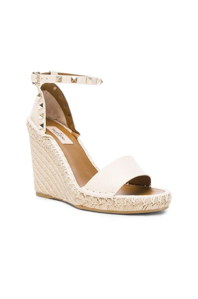 Gucci Leather Rockstud Espadrilles In Light Ivory
