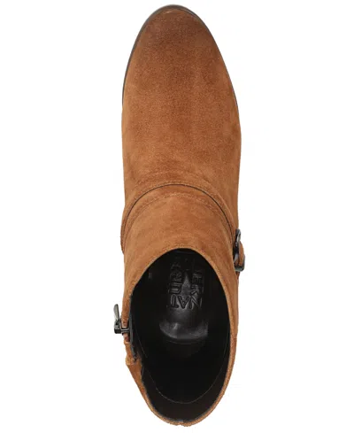 Naturalizer Leighton Bootie In Brown