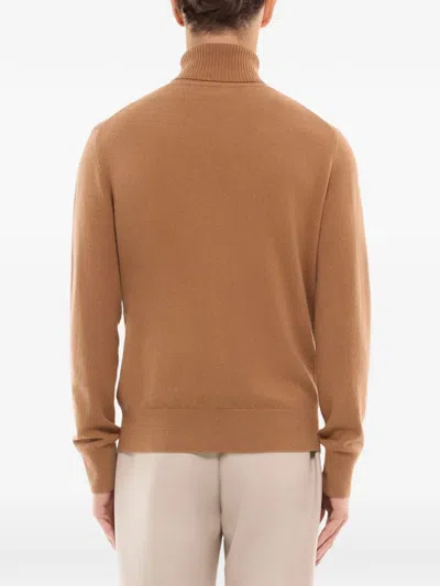 Fursac Gestrickter Rollkragenpullover In Brown