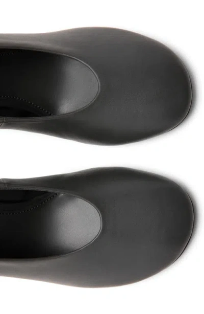 Mango Round Toe Pump In Dark Grey
