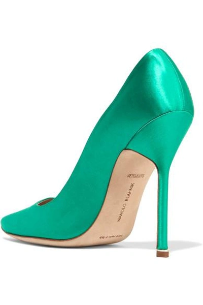 Shop Vetements + Manolo Blahnik Printed Satin Pumps In Emerald