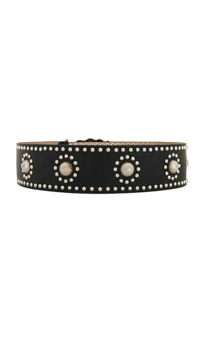 Understated Leather Oversized Buckle Belt In Black