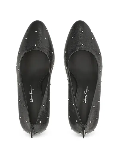 Ferragamo Plain Pumps In Black
