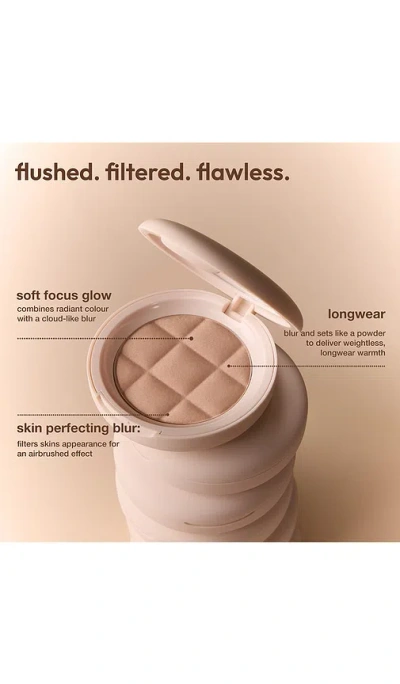 Iconic London Soft Touch Bronzer In Beige