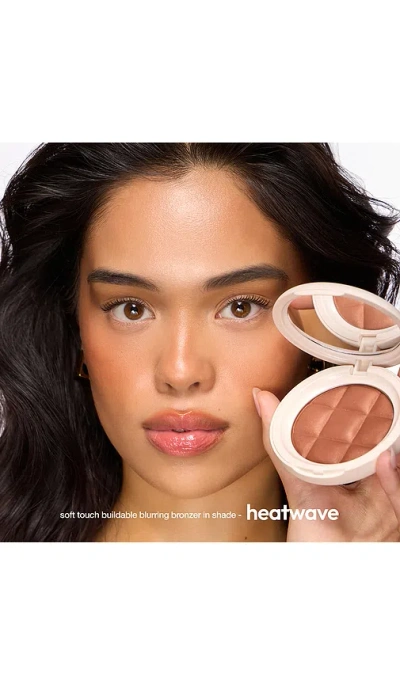 Iconic London Soft Touch Bronzer In Tan
