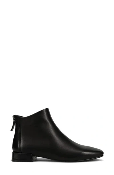 Vaneli Elide Bootie In Black