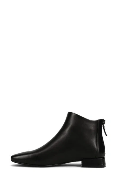 Vaneli Elide Bootie In Black