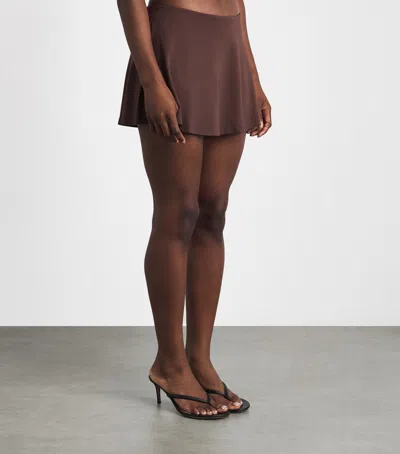 Skims Smooth Layers Mini Skort In Brown