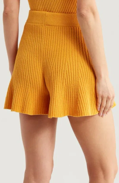 Ugg ® Jodee Lite Shorts In Yellow
