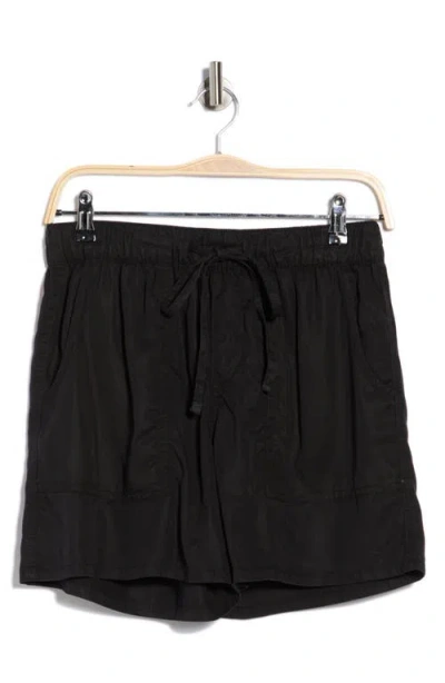 Sanctuary Pull-on Shorts In Washed Bla