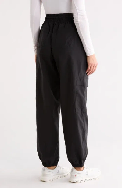 Layer 8 Explore Woven Pants In Ricblk