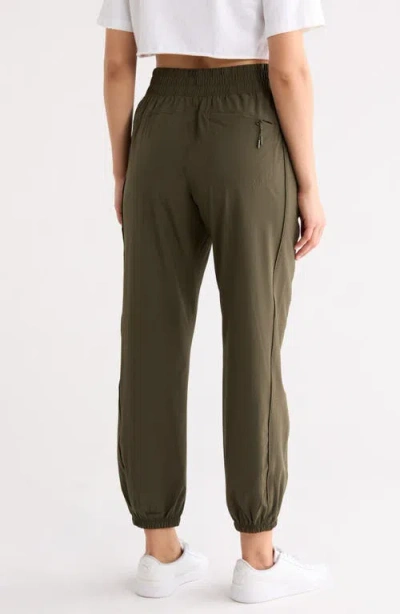 Layer 8 Mid Trail Pants In Forest S