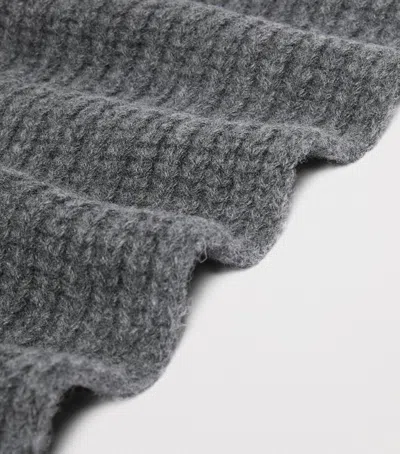 Weekend Max Mara Virgin Wool Initial Scarf In Grey