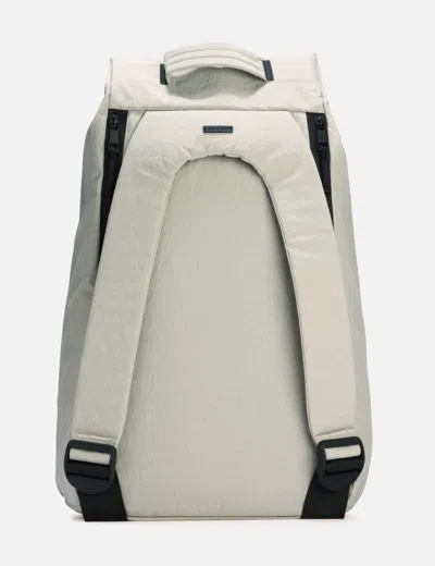 Essentials Logo-patch Zip-up Backpack In Beige/米色/베이지/ベージュ