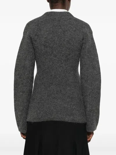 The Latest 엘레오노라 V넥 알파카 울 스웨터 In Gray