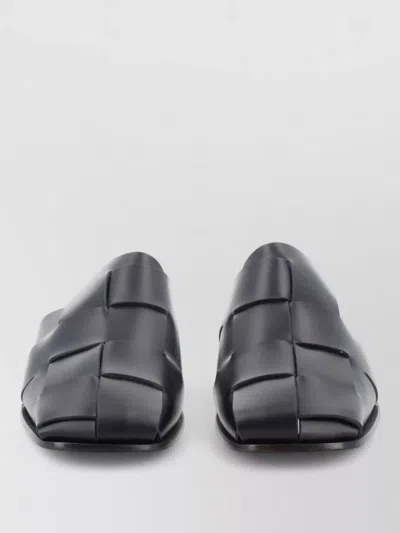 Hereu Sleek Everyday Leather Flats For Women In Black