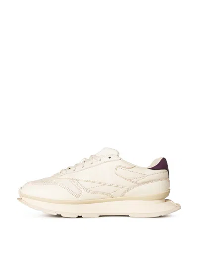 Reebok Leather Sneaker In White