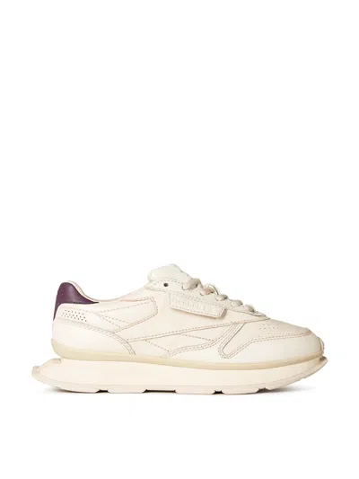 Reebok Leather Sneaker In White