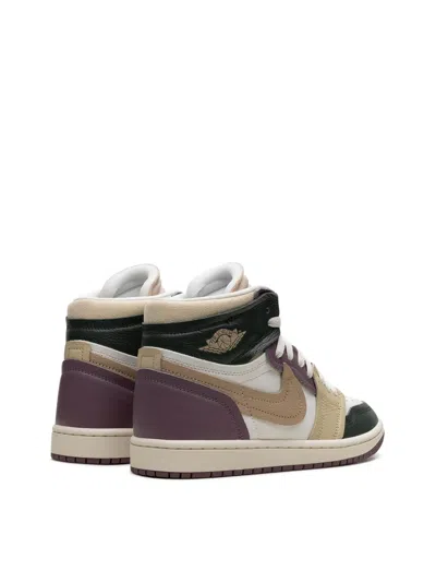 Nike Sneaker In Multi