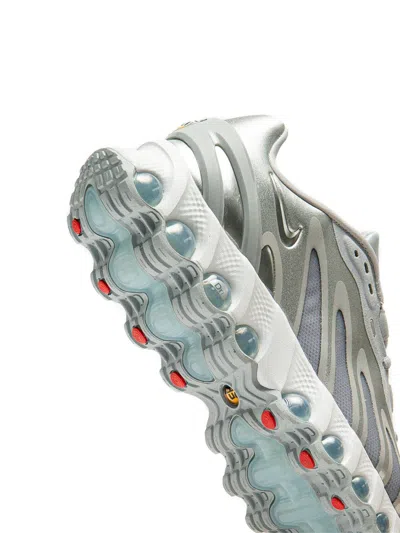 Nike Air Max Dn8 Sneakers In Silver
