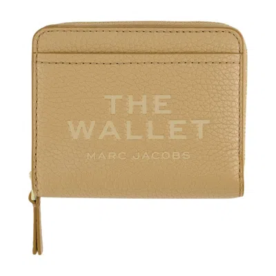 Marc Jacobs Compact Leather Wallet In Beige