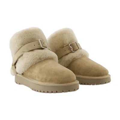 Burberry Shearling-lined Leather Boot In Neutral