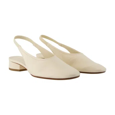 Aeyde Dua Sling-back Heel In White
