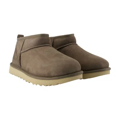 Ugg Dried Oregano Solid Boots In Gray