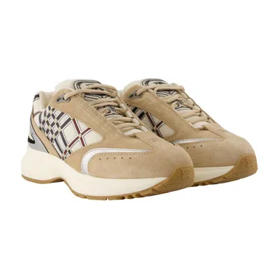 Burberry Eclipse Runner Sneaker In Beige