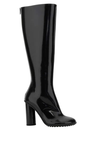 Bottega Veneta Polished Patent Leather Boot In Black