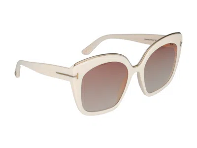Tom Ford Ft0944 Oversized Square-frame Sunglasses In Cream