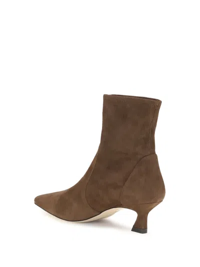 Stuart Weitzman Vinnie Ankle Boot In Brown