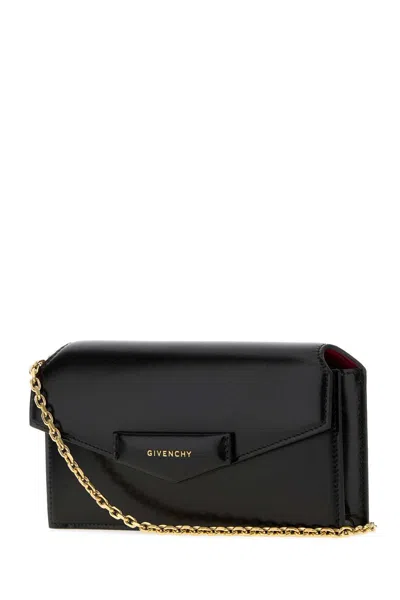 Givenchy Antigona Clutch In Black