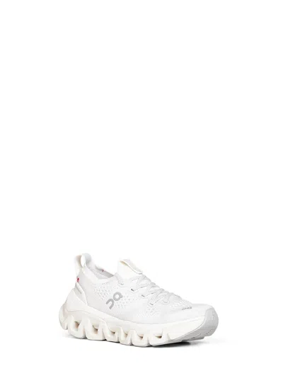On Cloud X Tempo Trainers In White